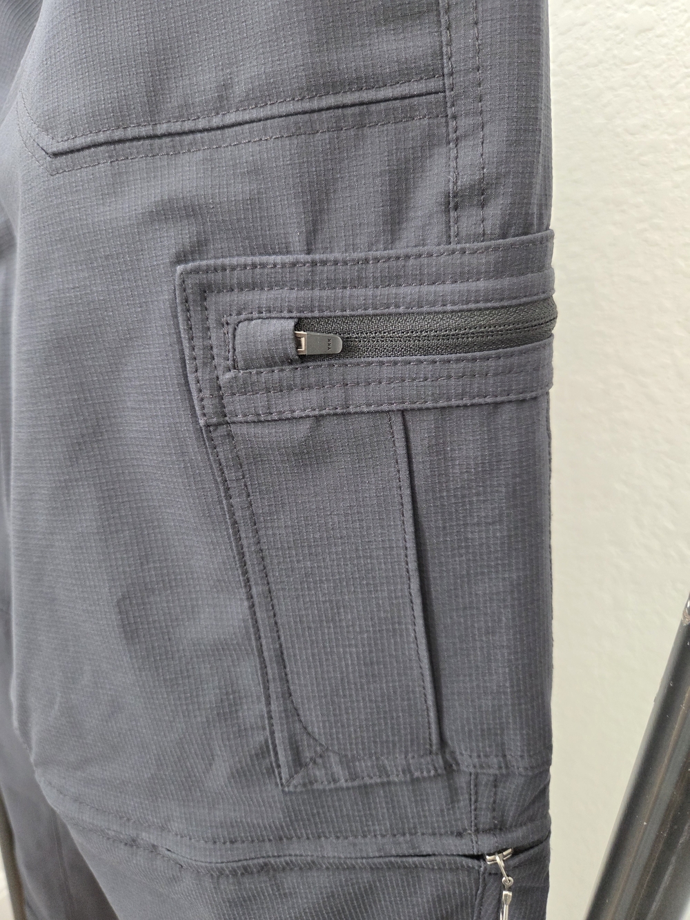 Kuhl Womens 8R Gray Cargo Zip-Off Utility Pants Shorts Hiking Outdoor Pockets - Picture 7 of 15